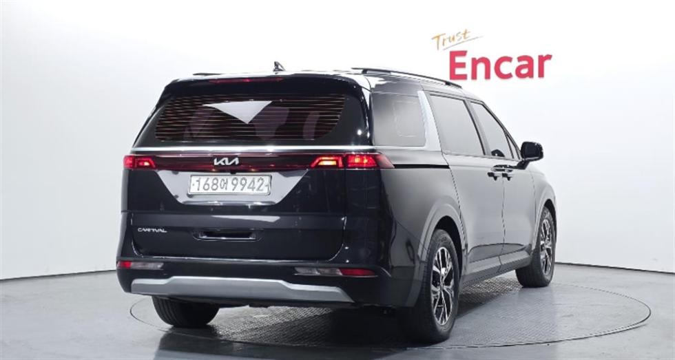 2022 - kia carnival
