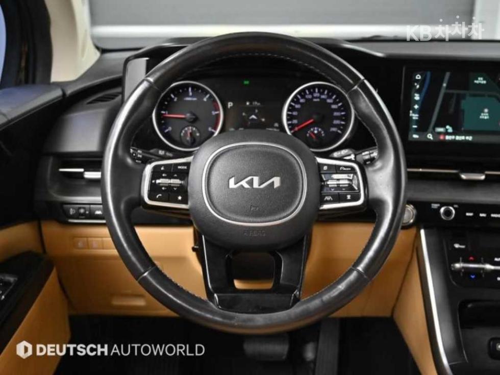 2023 - kia carnival