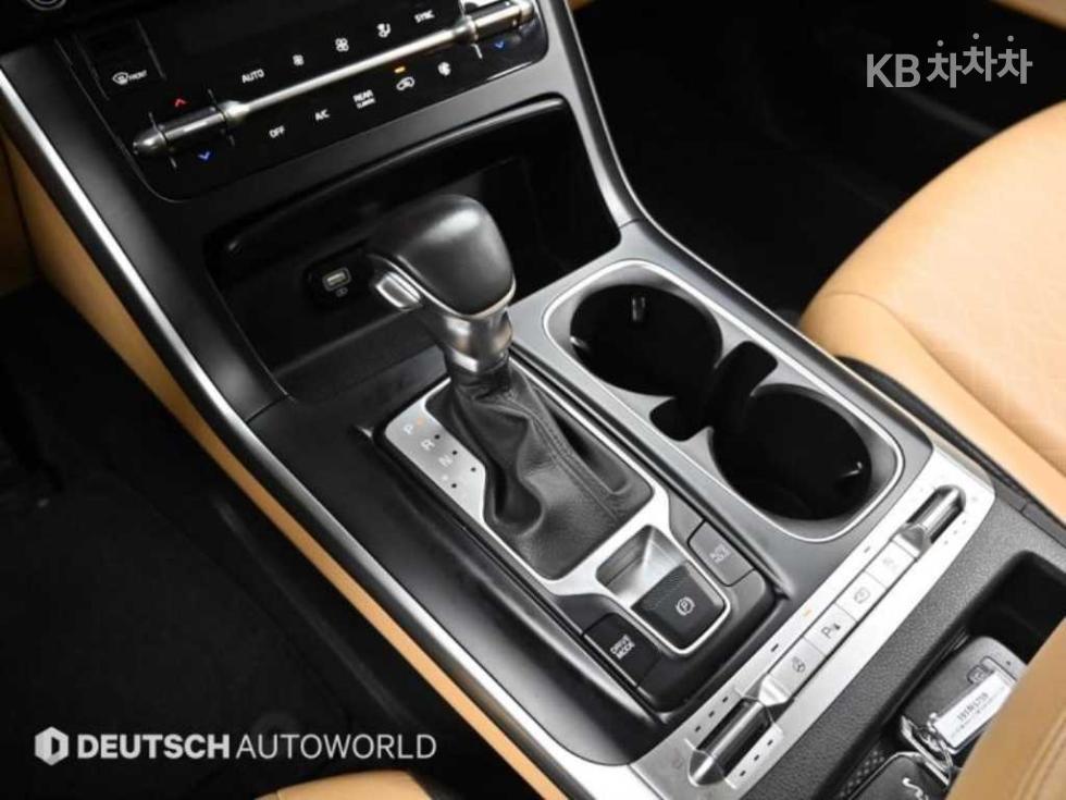 2023 - kia carnival