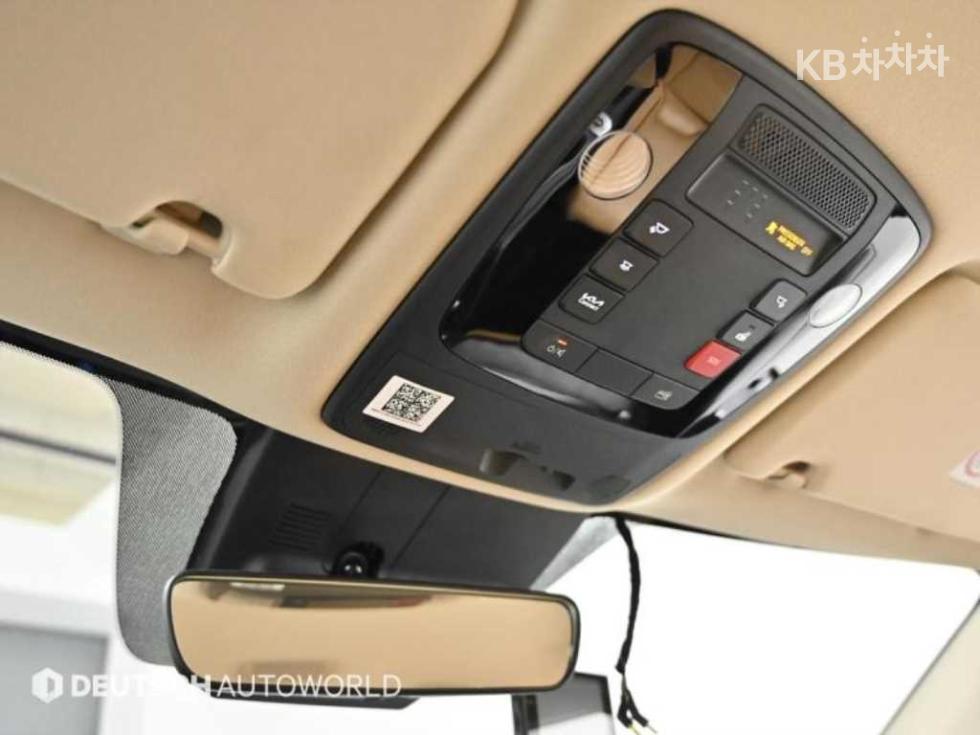 2023 - kia carnival