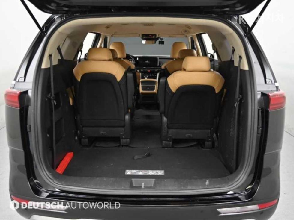 2023 - kia carnival