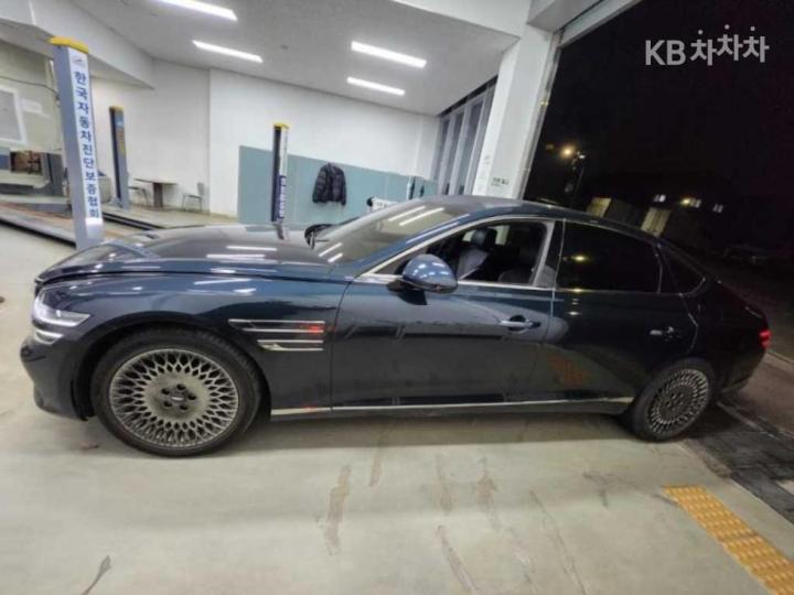 Genesis G80 RG3 2.2 VGT AWD 9