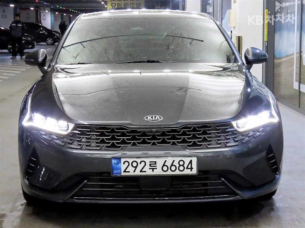 2021 - kia k5