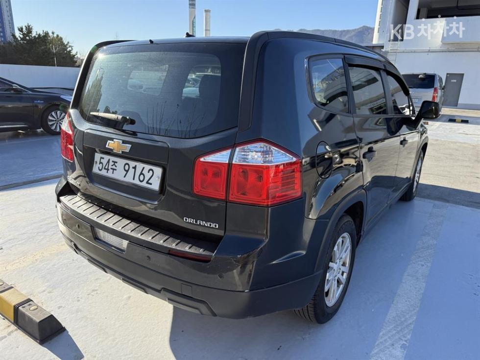 Chevrolet Orlando — miniaturë 4