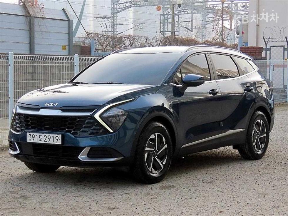 2023 - kia sportage
