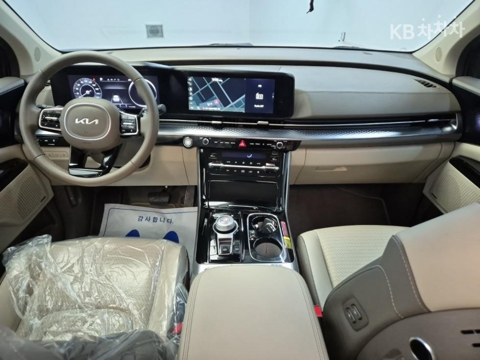 2023 - kia carnival