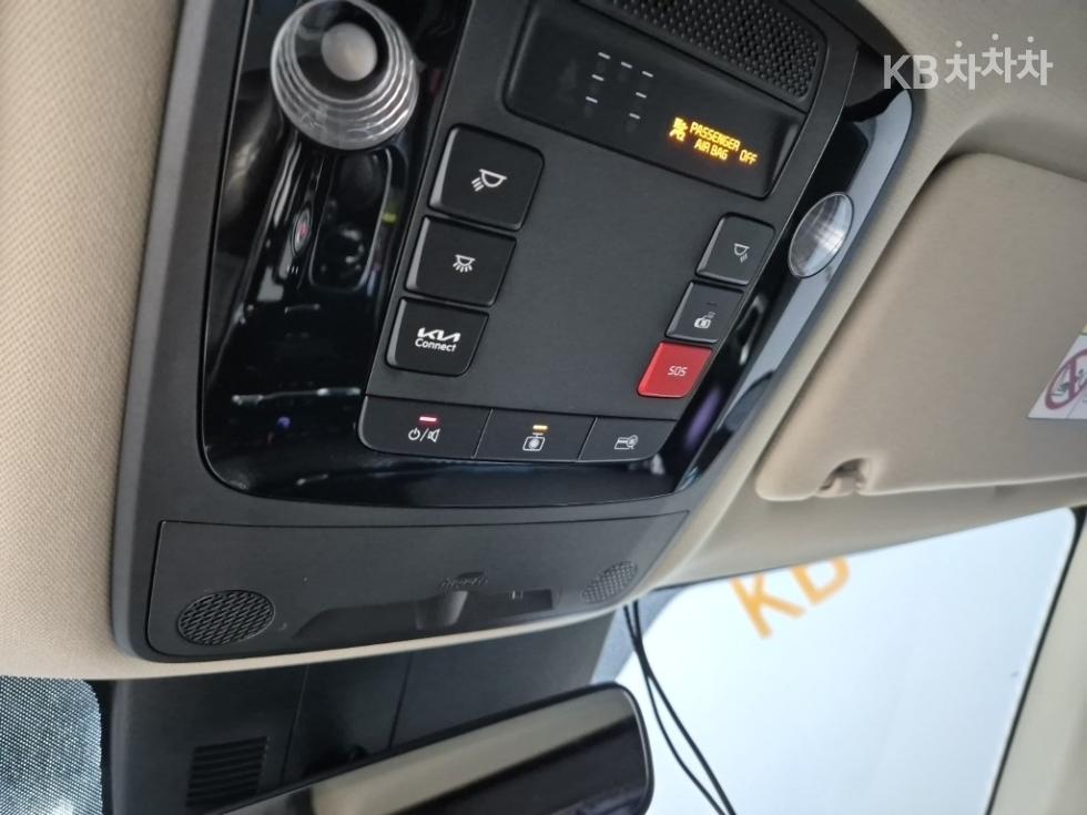 2023 - kia carnival