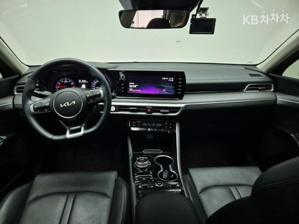 2023 - kia k5