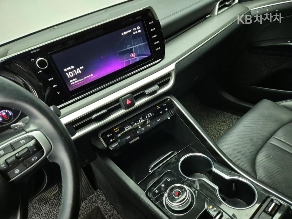 2023 - kia k5