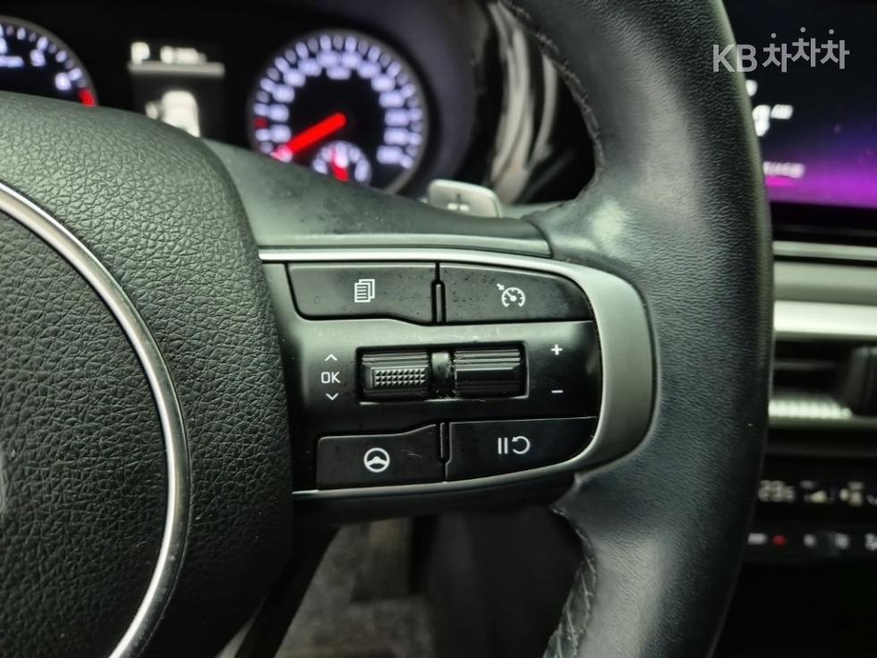 2023 - kia k5
