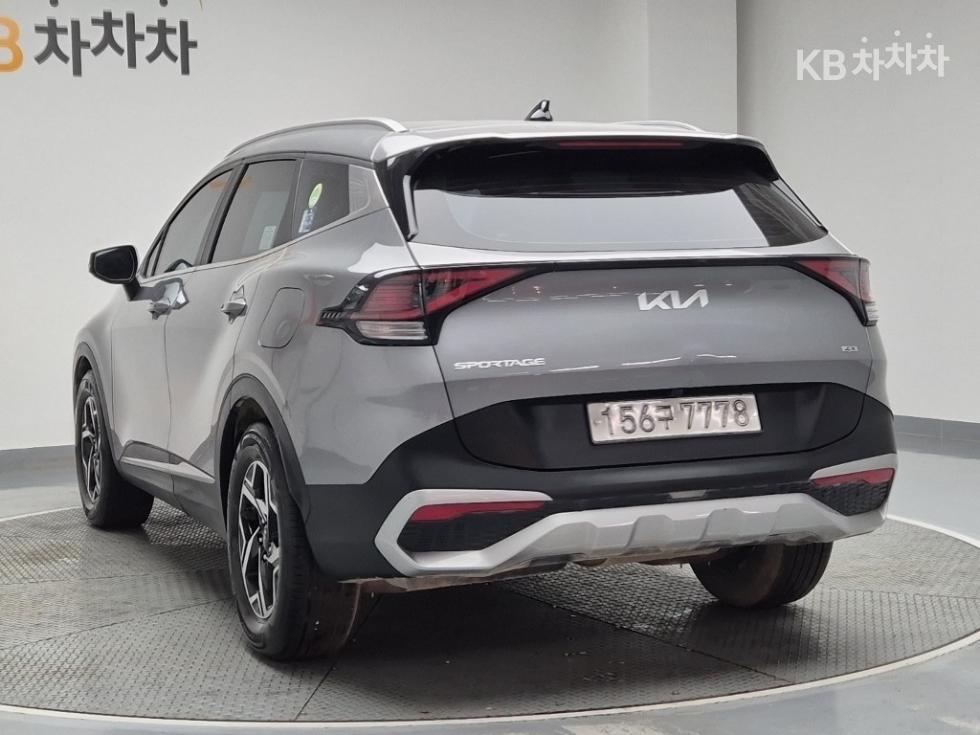 2023 - kia sportage