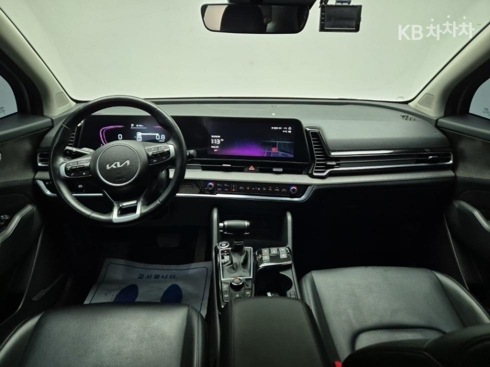2023 - kia sportage
