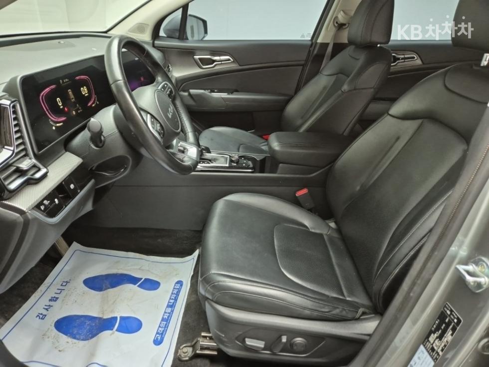 2023 - kia sportage