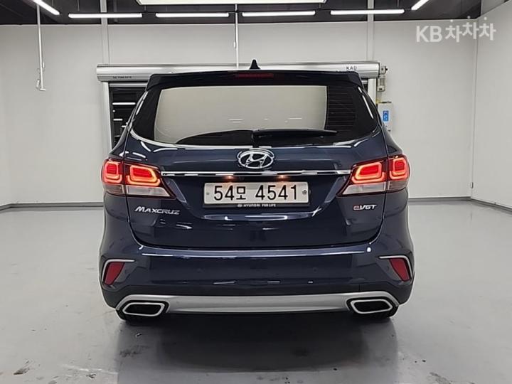 Hyundai Maxcruz Diesel e-VGT R2.2 2WD Exclusive 4