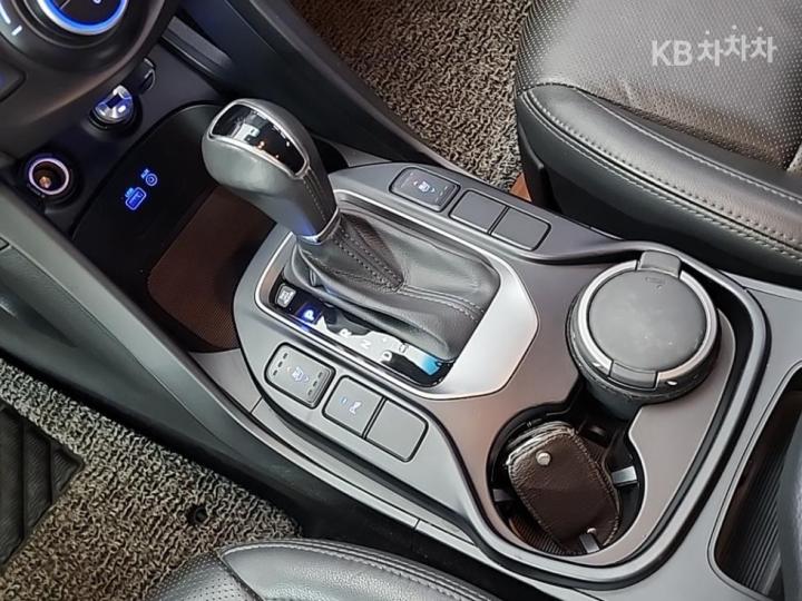 Hyundai Maxcruz Diesel e-VGT R2.2 2WD Exclusive 8