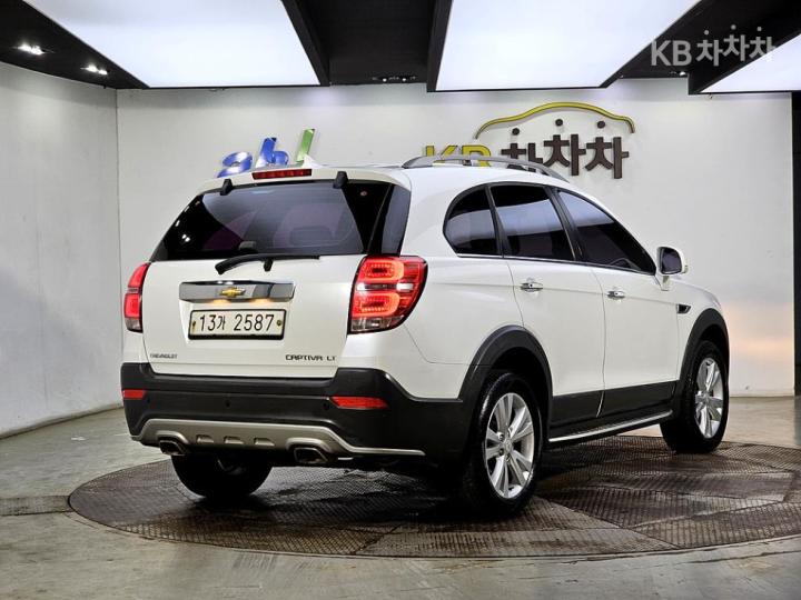 Chevrolet Captiva 2WD LT Premium 5