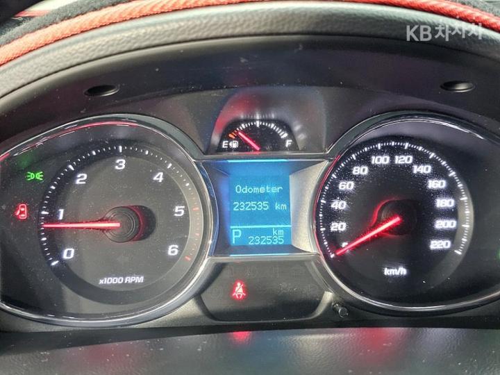 Chevrolet Captiva 2WD LT Premium 8