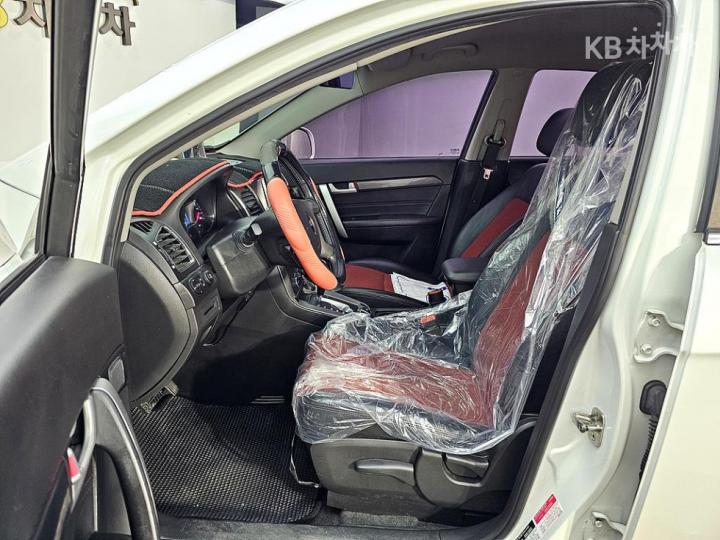 Chevrolet Captiva 2WD LT Premium 9