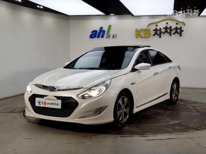 Hyundai Sonata Hybrid 2.0 Royal