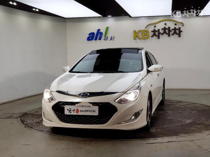 Hyundai Sonata Hybrid 2.0 Royal 3