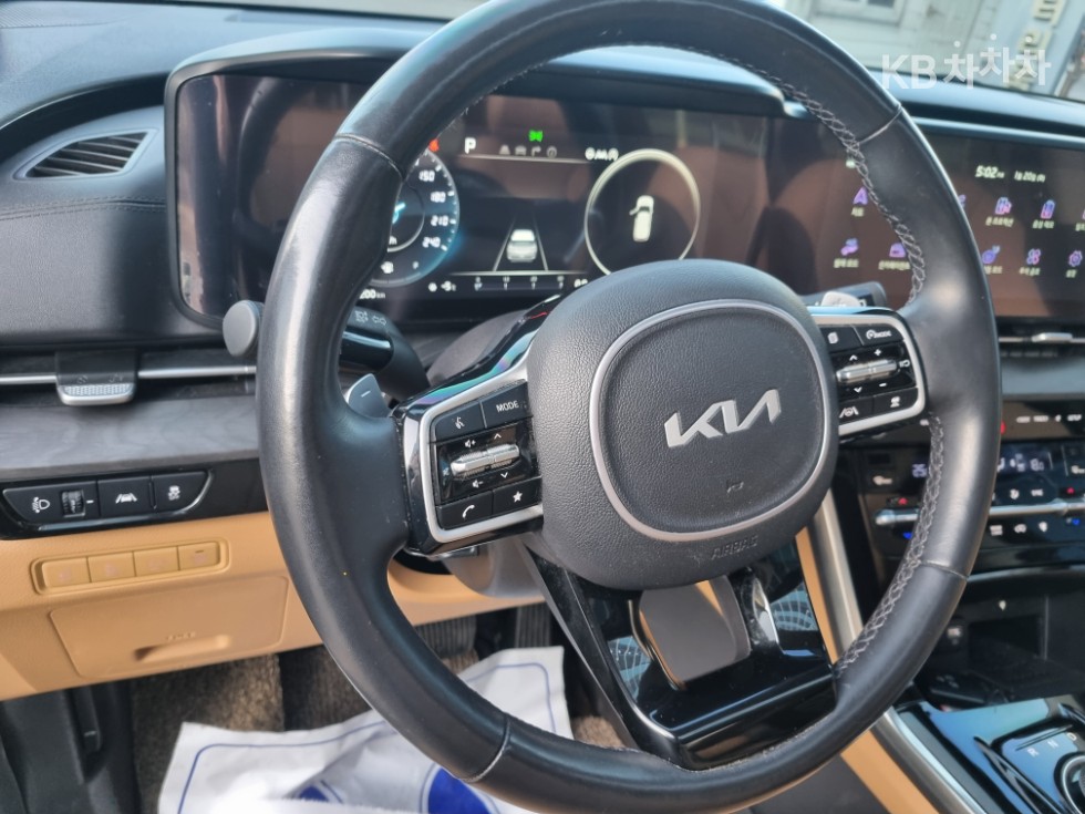 2022 - kia carnival