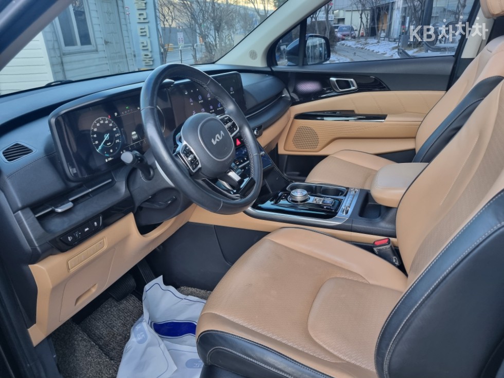 2022 - kia carnival
