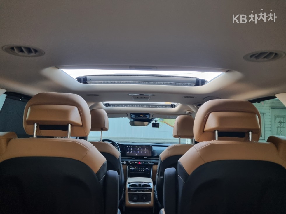 2022 - kia carnival