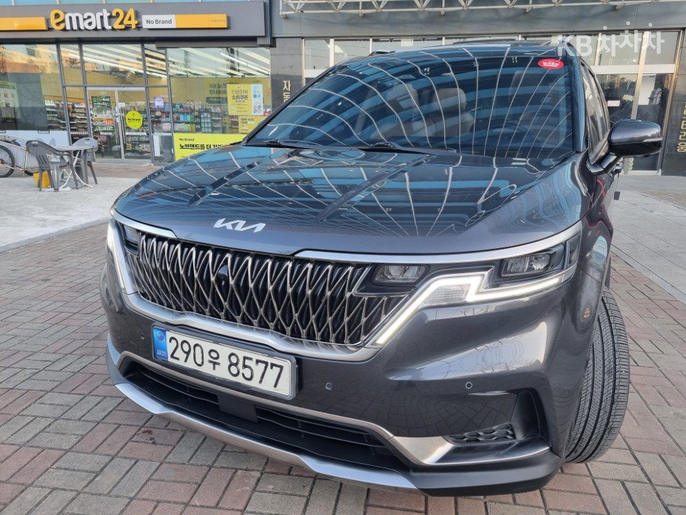 2022 - kia carnival