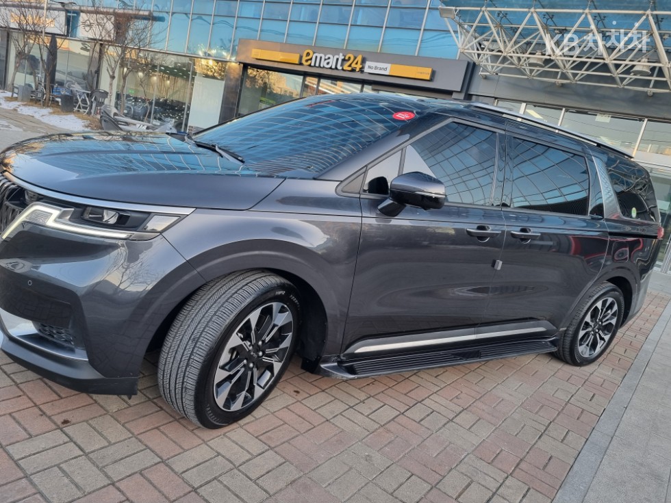 2022 - kia carnival