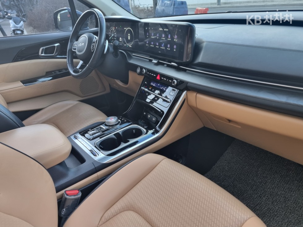2022 - kia carnival
