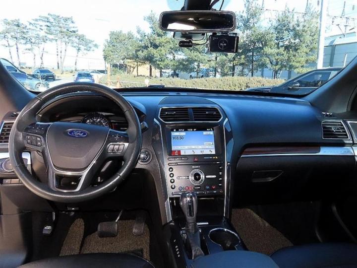 Ford Explorer New 2.3 EcoBoost 4WD Limited 8