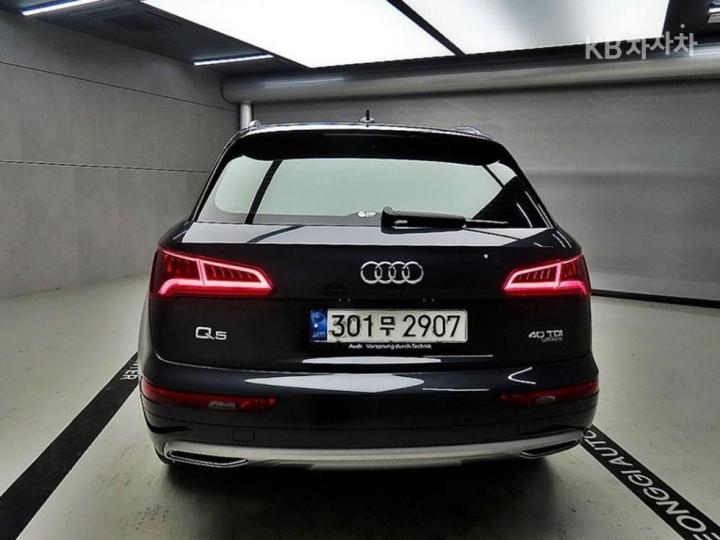 Audi Q5 FY 40 TDI quattro Premium 4