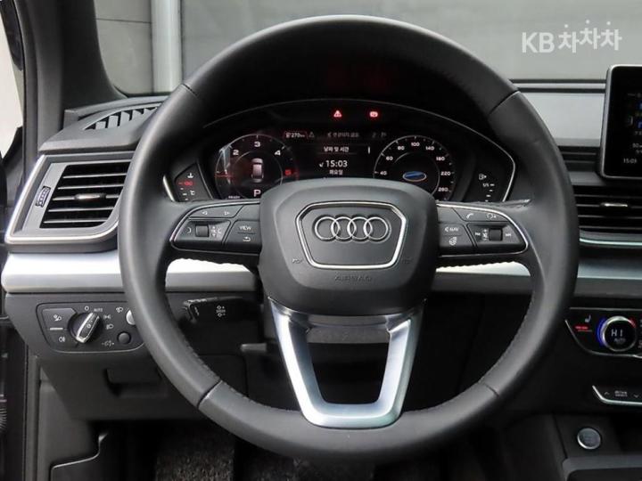 Audi Q5 FY 40 TDI quattro Premium 10