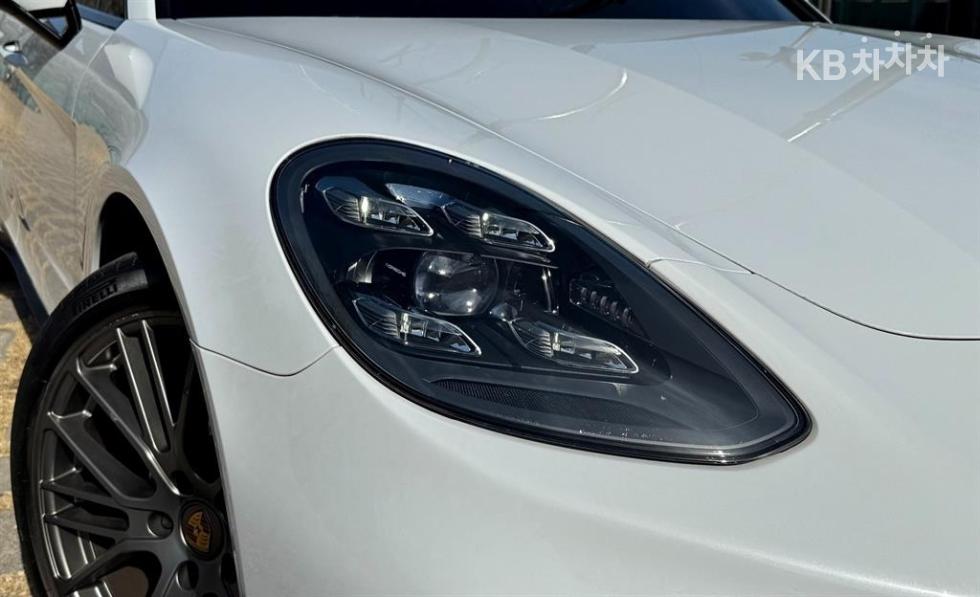 Porsche Panamera — miniaturë 6