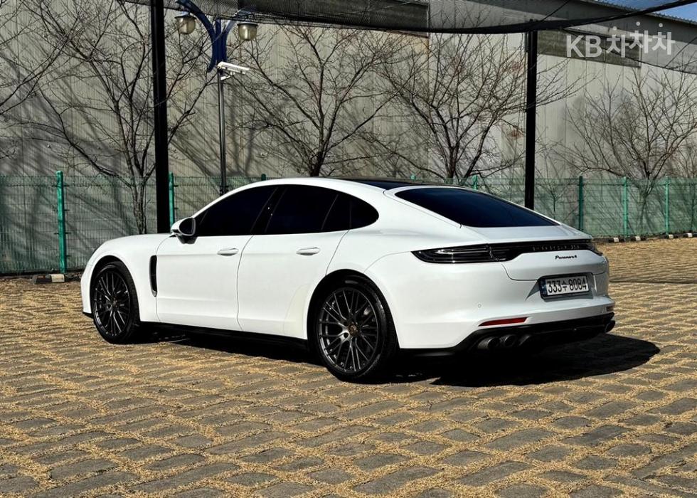 Porsche Panamera — miniaturë 9