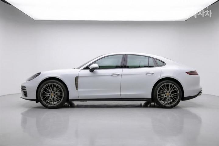 Porsche Panamera 2.9 AWD Platinum Edition — foto 1