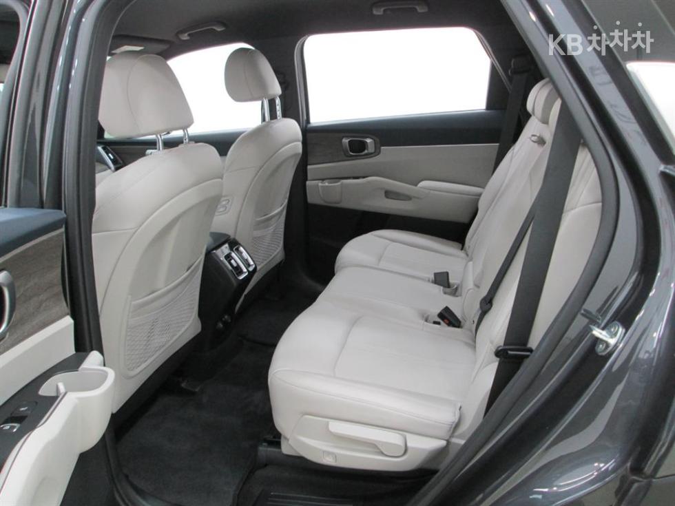2022 - kia sorento