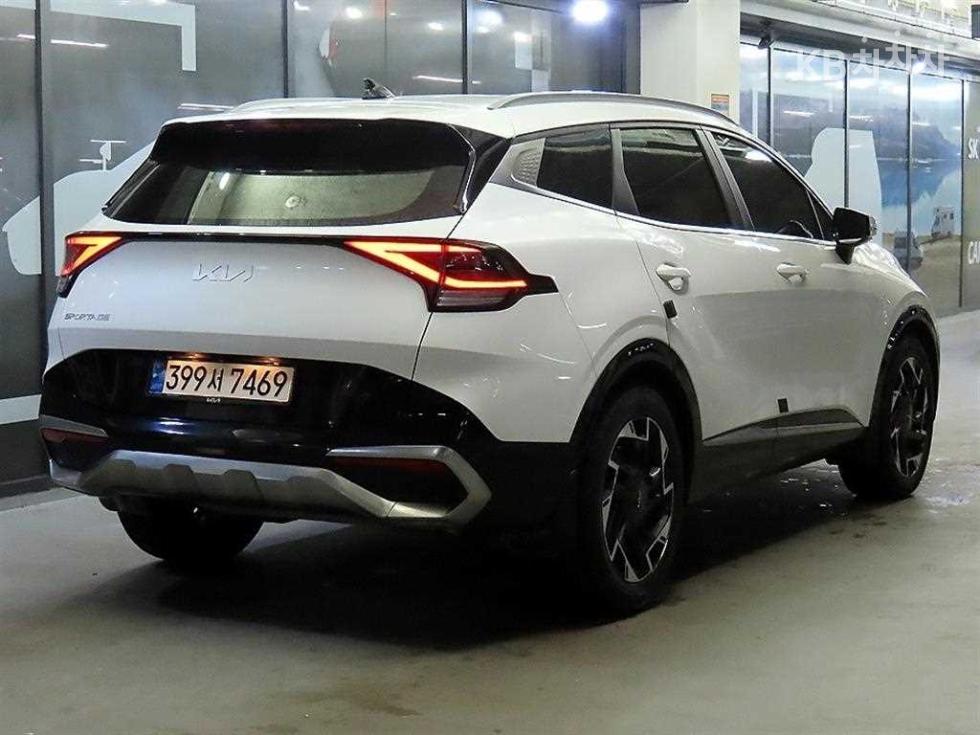 2022 - kia sportage