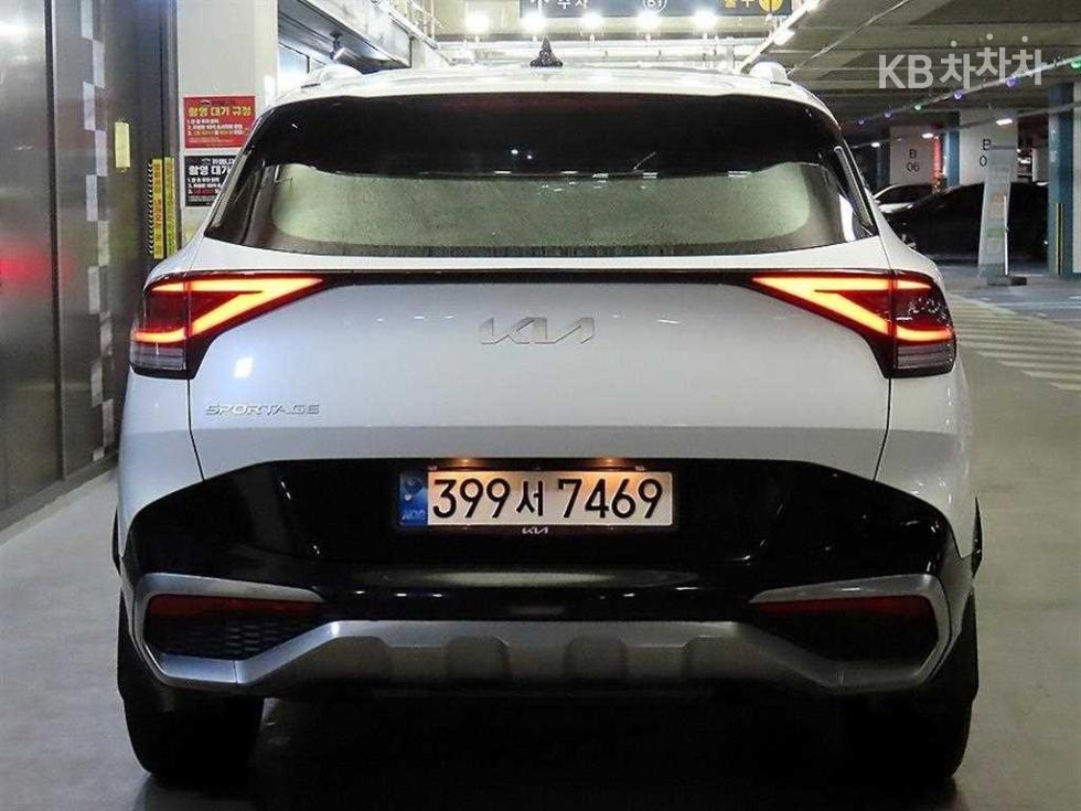 2022 - kia sportage