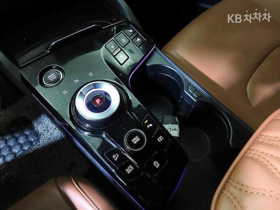 2022 - kia sportage