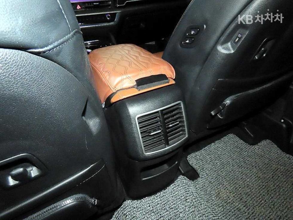 2022 - kia sportage