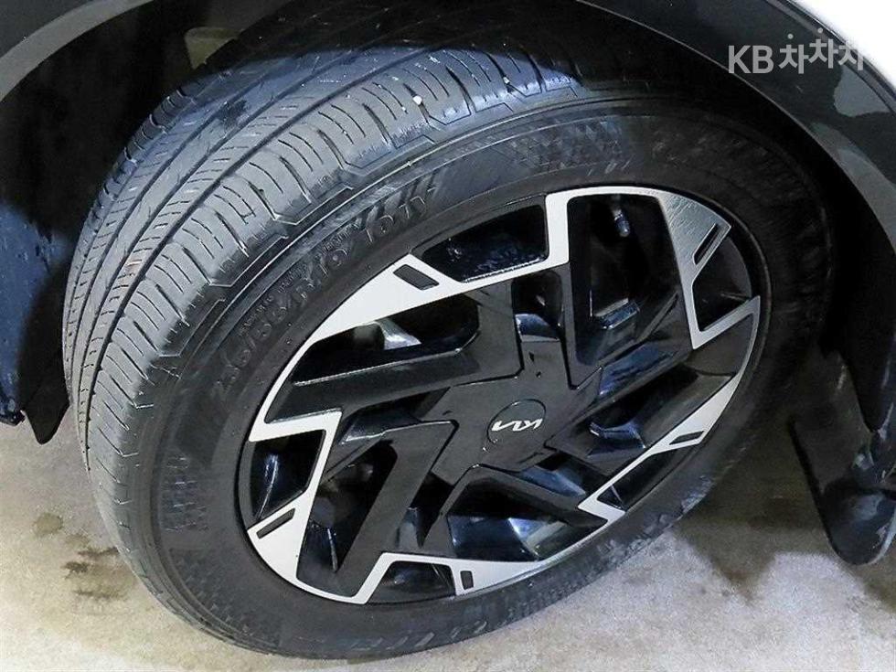 2022 - kia sportage