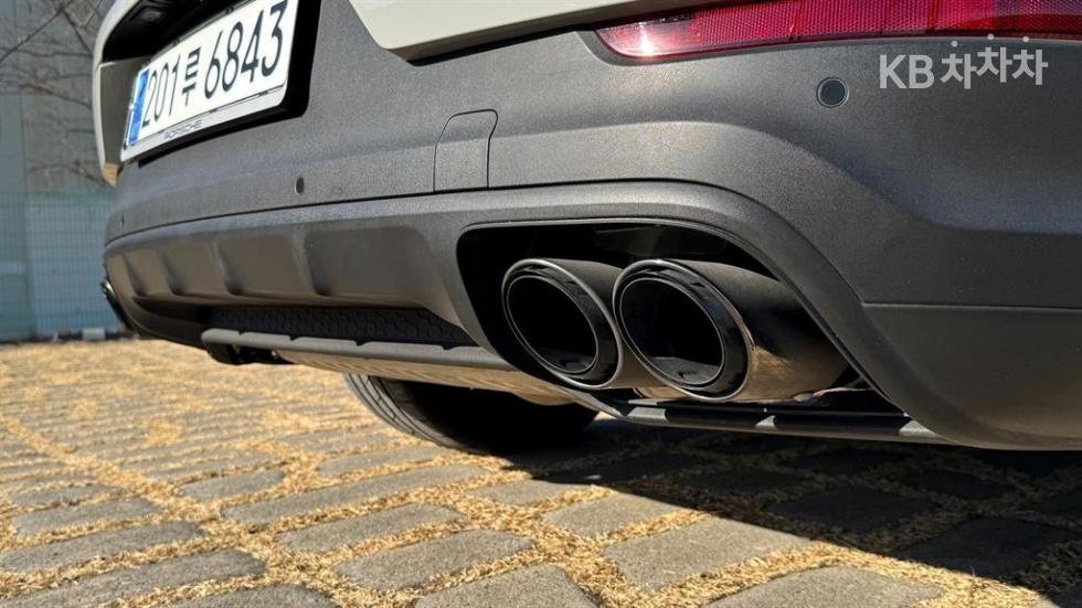 2023 Porsche (9Y0) photo