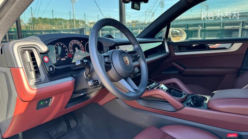 Porsche Cayenne — miniaturë 12