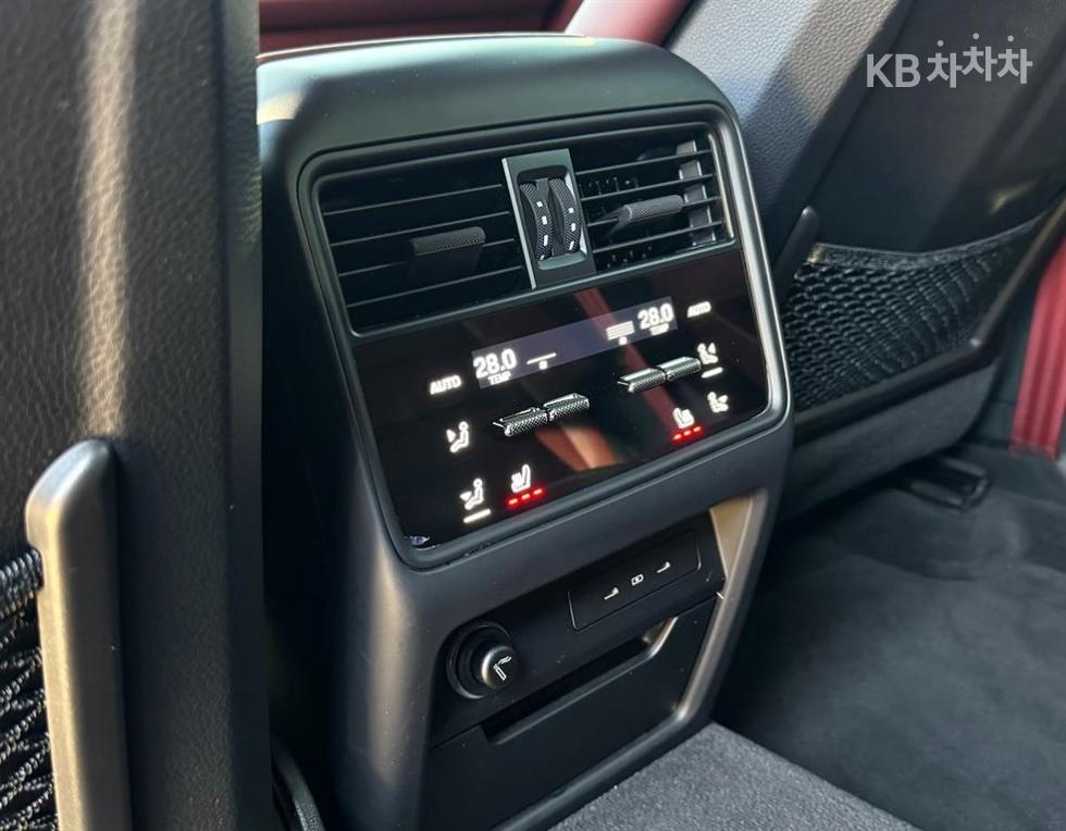 Porsche Cayenne — miniaturë 15