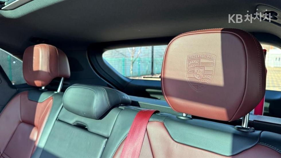 Porsche Cayenne — miniaturë 16