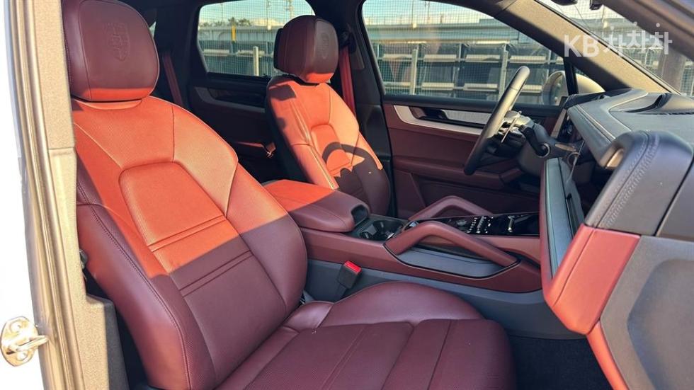 Porsche Cayenne — miniaturë 18