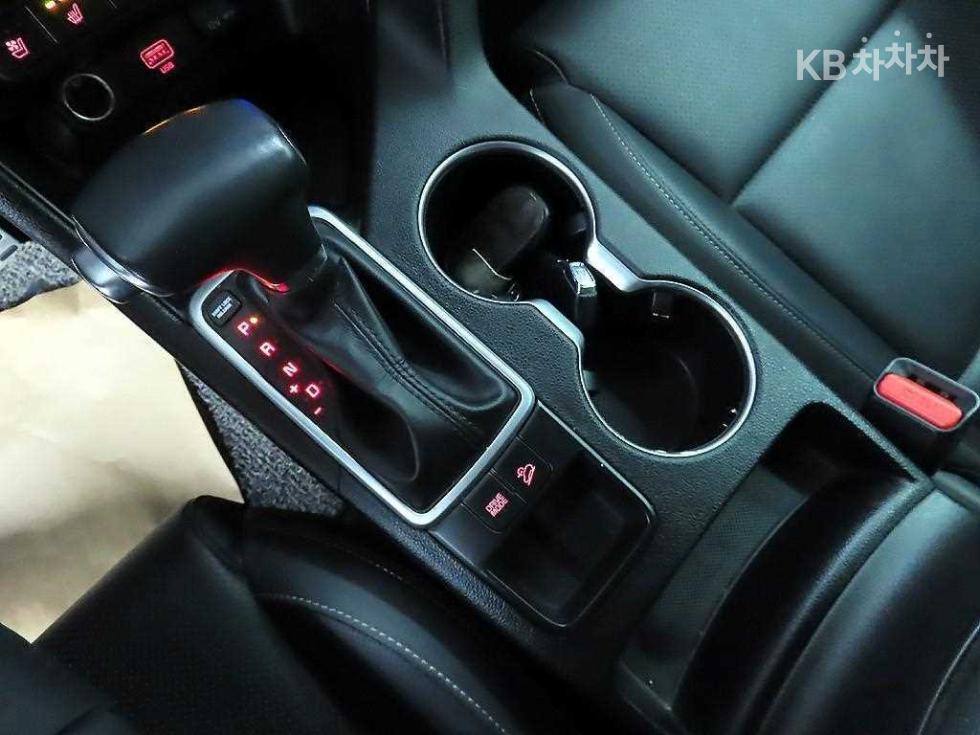 2020 - kia sportage
