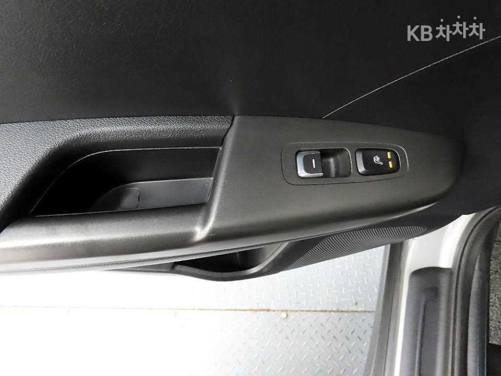 2020 - kia sportage