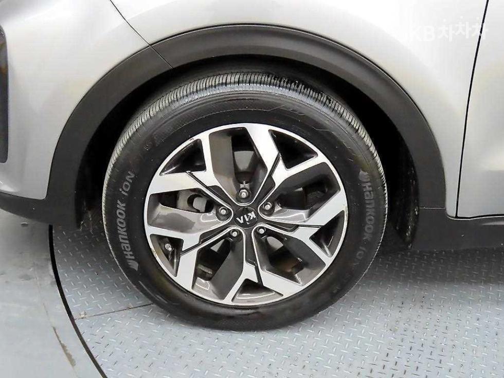 2020 - kia sportage